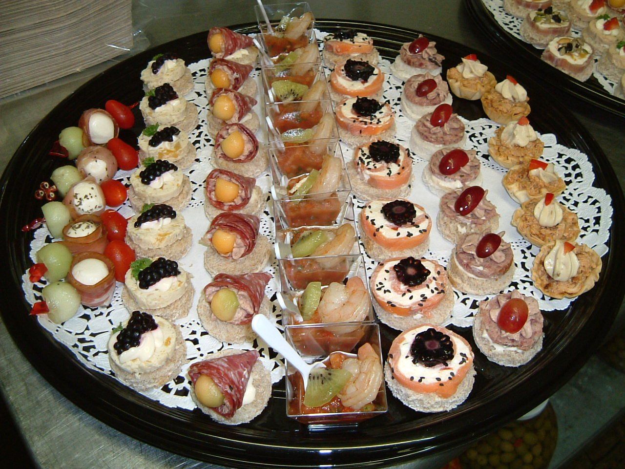 Plateau de canapés assortis, traiteur Réception 108 à Sherbrooke
