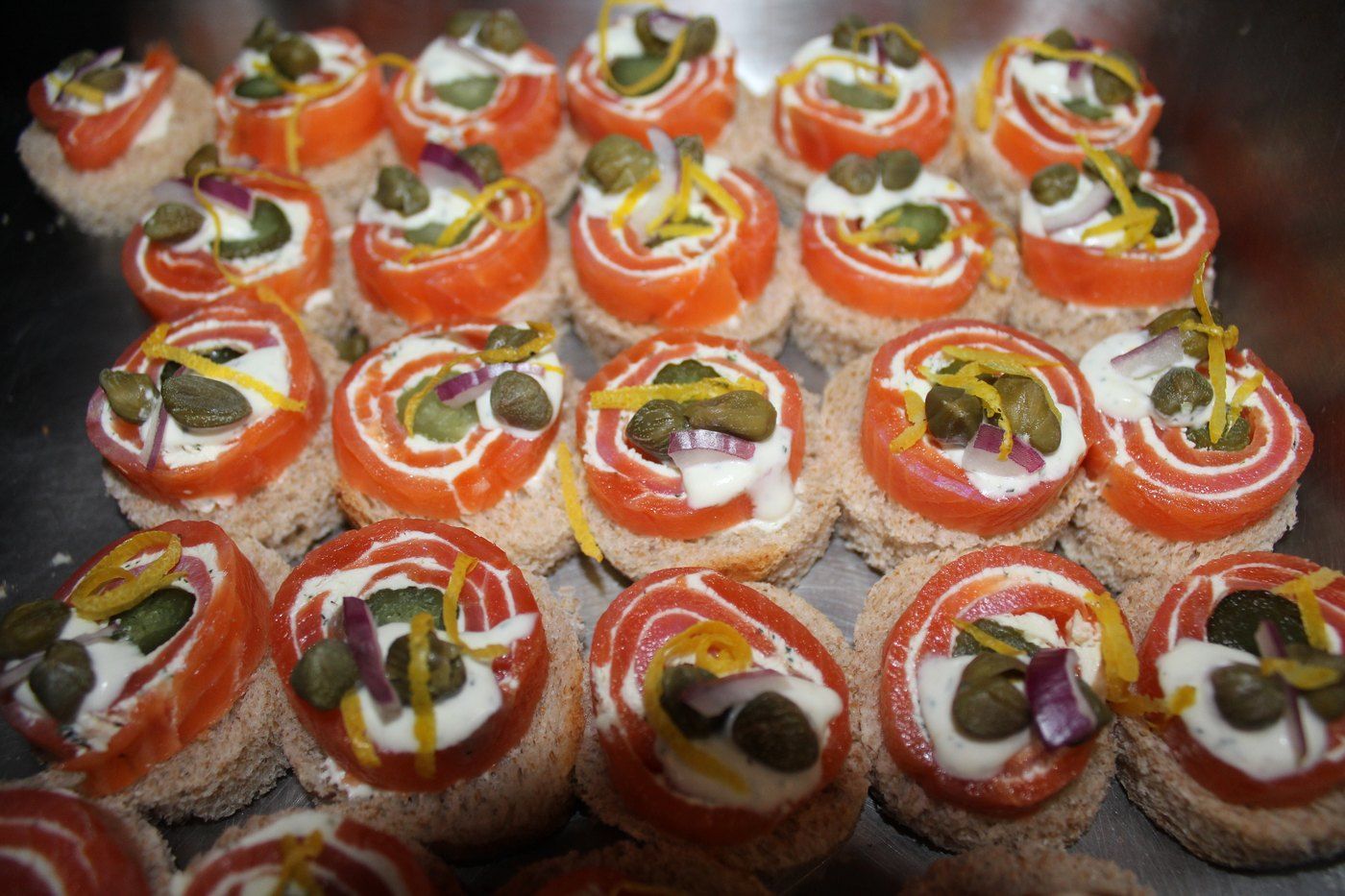 Canapés au saumon fumé, traiteur Réception 108