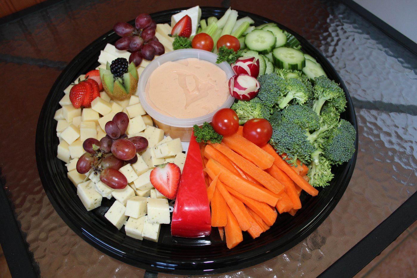 Plateau de crudités et trempette, buffet froid à Sherbrooke